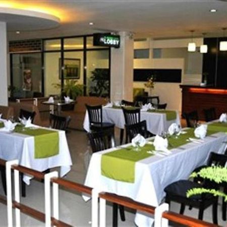El Bajada Hotel Davao Bagian luar foto